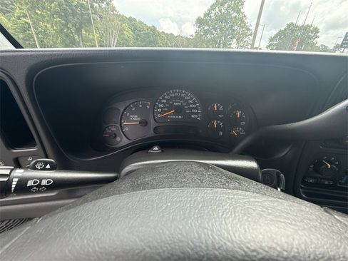 Used 2006 Chevrolet Silverado 2500 LS w/ Skid Plate Package image 11