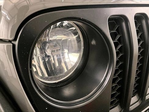 Used 2021 Jeep Gladiator Mojave image 27