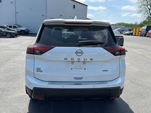 Used 2025 Nissan Rogue SV AWD/4WD image 7