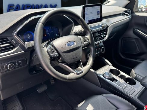 Used 2022 Ford Escape Titanium w/ Class II Trailer Tow Package AWD/4WD image 15
