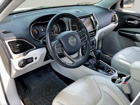 Used 2020 Jeep Cherokee Limited AWD/4WD image 18
