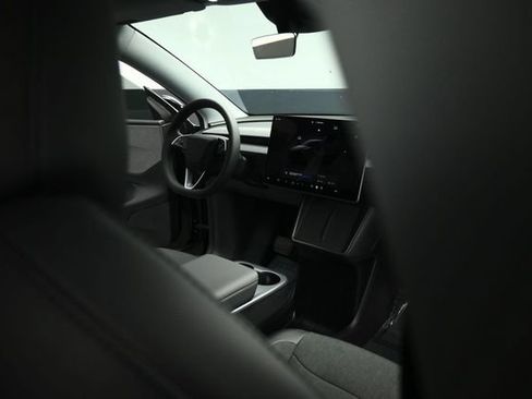 Used 2026 Tesla Model Y 2WD image 60