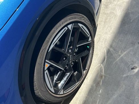 Used 2025 Kia K4 GT-Line w/ GT-Line Premium Package image 17