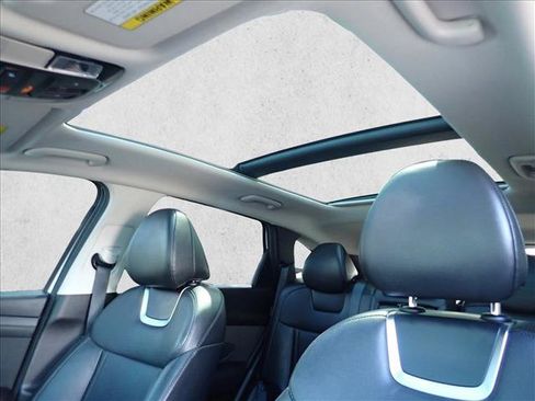 Used 2025 Hyundai Tucson Limited AWD/4WD image 14