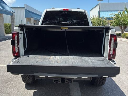 Used 2023 Ford F250 Lariat w/ Lariat Ultimate Package AWD/4WD image 11