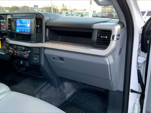 Used 2025 Ford F250 XL w/ XL Chrome Package image 16