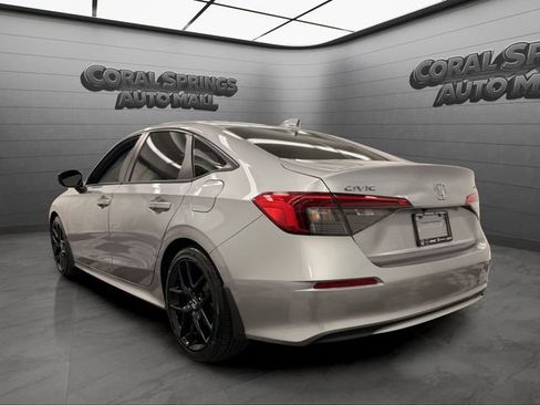 Used 2024 Honda Civic Sport image 3