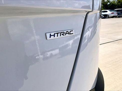 Certified 2025 Hyundai Kona SEL AWD/4WD image 10