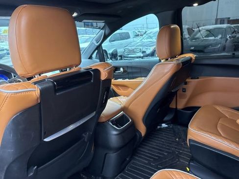 Used 2023 Chrysler Pacifica Pinnacle image 18