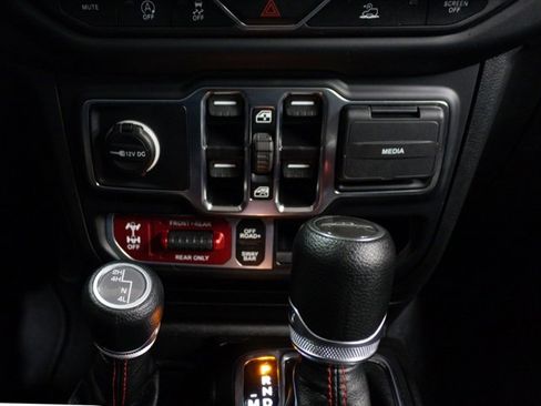 Certified 2023 Jeep Gladiator Rubicon w/ Trailer Tow Package image 18