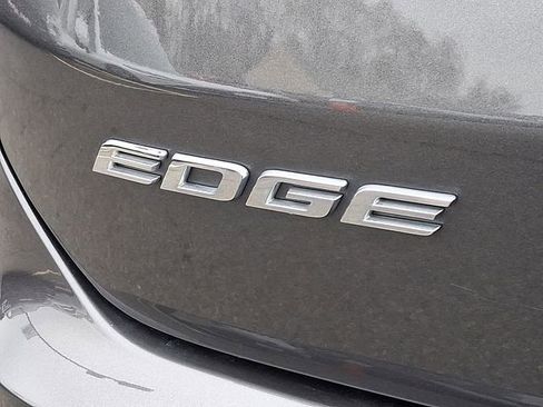 Used 2020 Ford Edge SEL w/ Cold Weather Package image 30