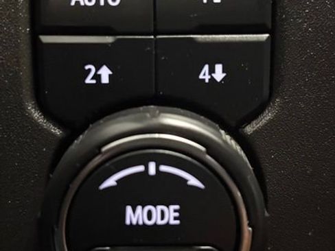 Used 2024 Chevrolet Silverado 1500 LT w/ Z71 Off-Road Package image 33