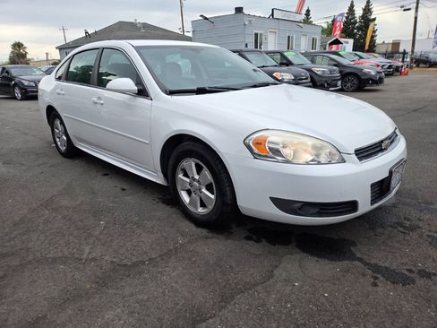 Used 2011 Chevrolet Impala LT FWD image 5