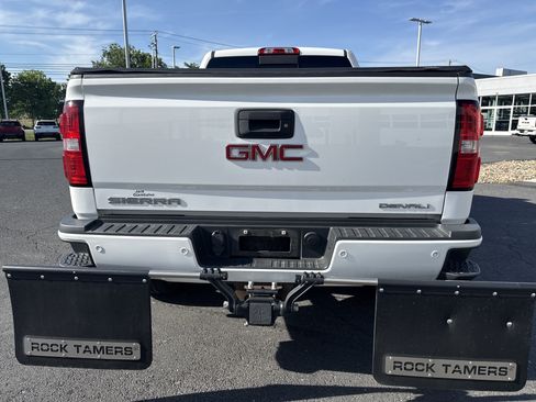 Used 2016 GMC Sierra 2500 Denali w/ Duramax Plus Package AWD/4WD image 4