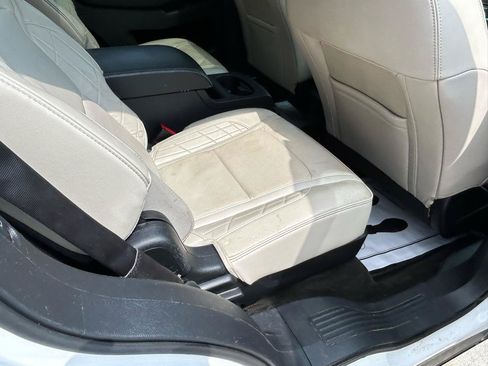Used 2016 Ford Explorer Platinum AWD/4WD image 11