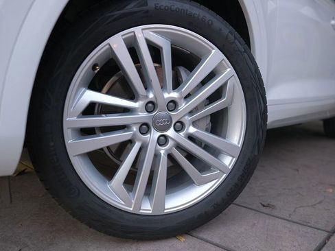 Used 2018 Audi Q5 2.0T Premium Plus w/ Premium Plus Package image 48