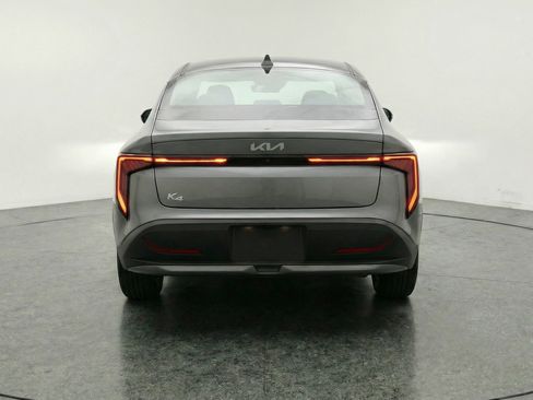 Used 2025 Kia K4 LXS image 7