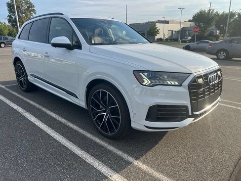 Used 2020 Audi Q7 3.0T Prestige w/ Prestige Package AWD/4WD image 3