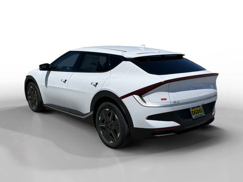 New 2026 Kia EV6 Light RWD image 3