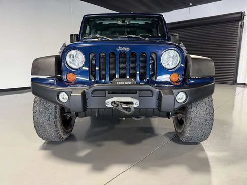 Used 2013 Jeep Wrangler Unlimited Rubicon w/ Connectivity Group AWD/4WD image 2