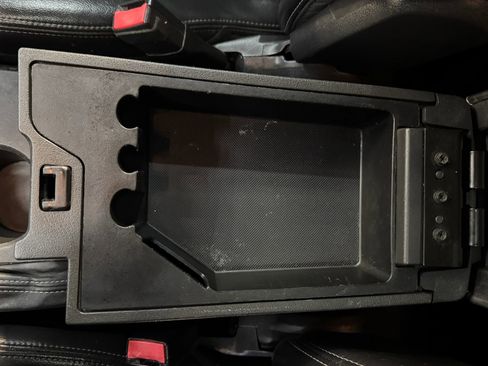 Used 2012 Jeep Liberty Limited w/ Tire & Wheel Group image 20