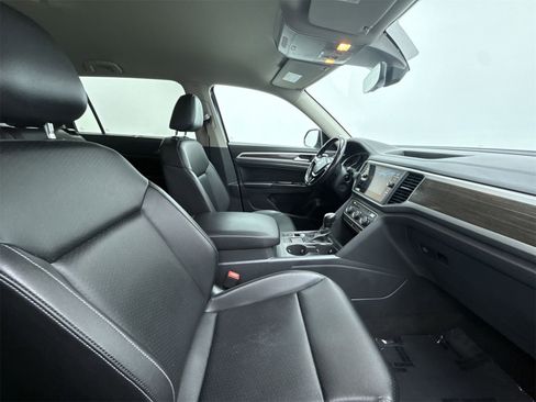 Used 2018 Volkswagen Atlas SE image 14