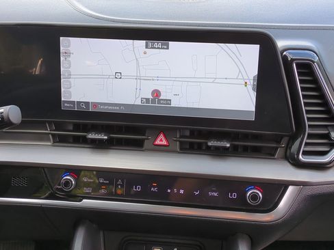 Certified 2024 Kia Sportage EX image 18