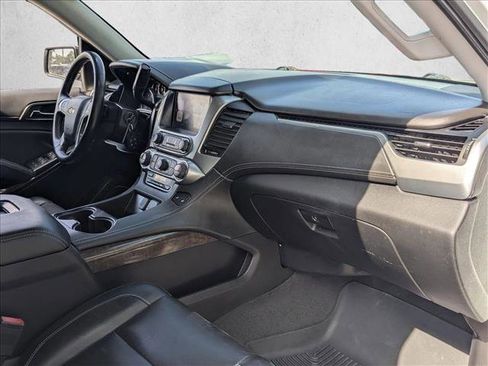 Used 2020 Chevrolet Suburban LT AWD/4WD image 20