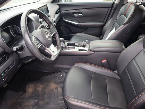 Certified 2025 Nissan Sentra SR w/ SR Premium Package FWD image 11