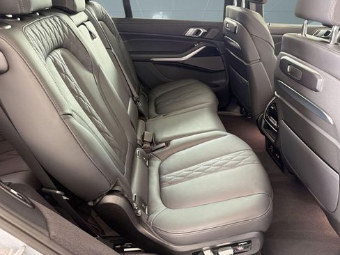 Used 2025 BMW X7 M60i w/ Climate Comfort Package AWD/4WD image 30
