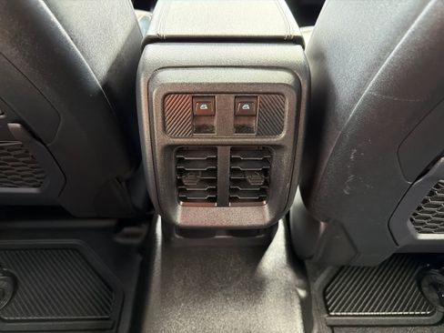 Used 2025 Ford Bronco Badlands AWD/4WD image 22