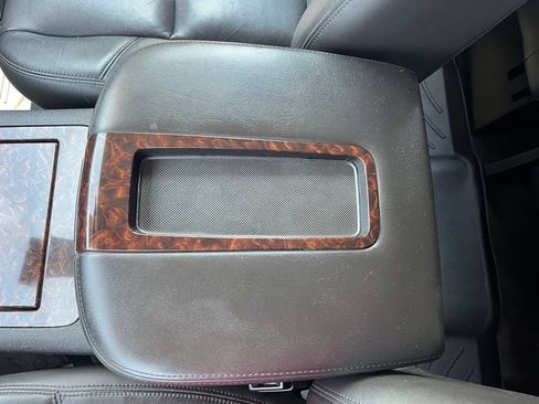 Used 2014 GMC Yukon Denali AWD/4WD image 31