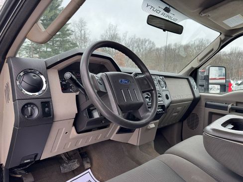 Used 2010 Ford F250 XLT image 14