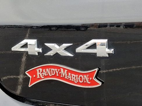 Used 2024 Jeep Compass Latitude image 32