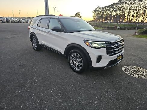 New 2026 Ford Explorer Active w/ Active Comfort Package image 30