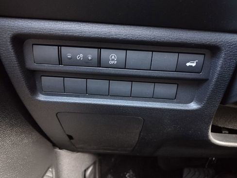 New 2026 Mitsubishi Outlander SE image 21