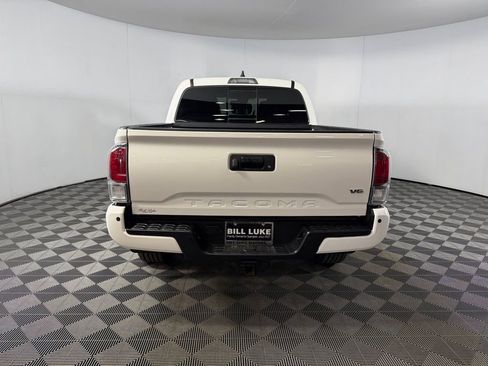 Used 2021 Toyota Tacoma TRD Sport w/ Technology Package AWD/4WD image 8