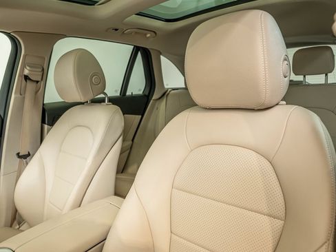 Certified 2022 Mercedes-Benz GLC 300 4MATIC image 32