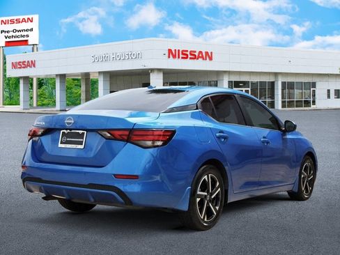 Certified 2025 Nissan Sentra SV w/ All-Weather Package FWD image 4