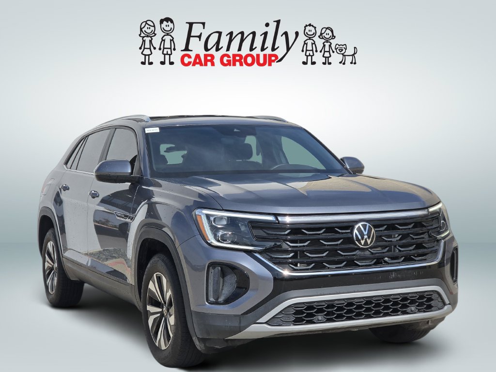 Used 2024 Volkswagen Atlas Cross Sport SE FWD image 2