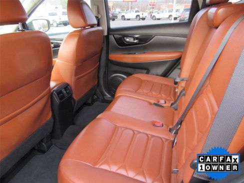 Used 2017 Nissan Rogue SL w/ SL Premium Package image 14