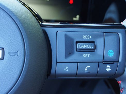 Used 2026 Nissan Kicks SR FWD image 21