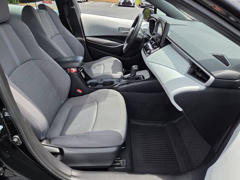 Certified 2025 Toyota Corolla SE FWD image 15