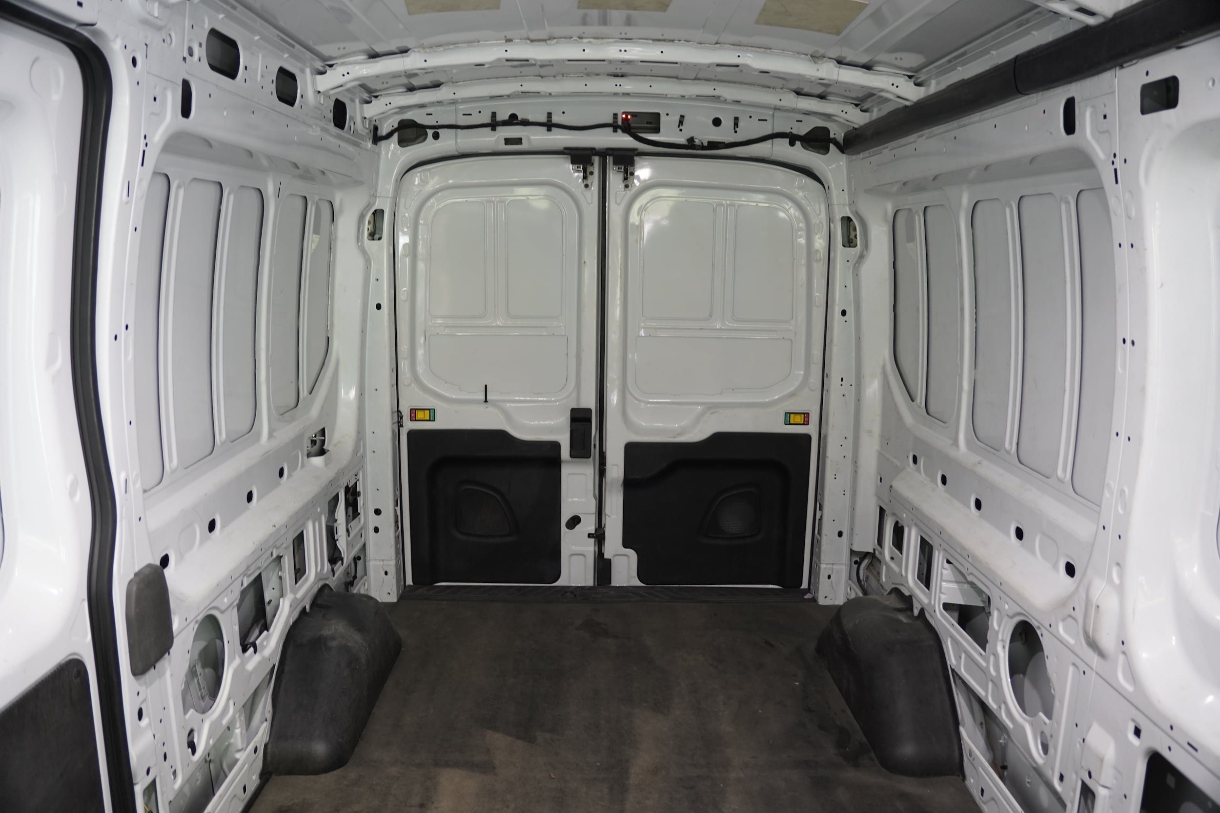 Used 2023 Ford Transit 250 Medium Roof AWD image 13