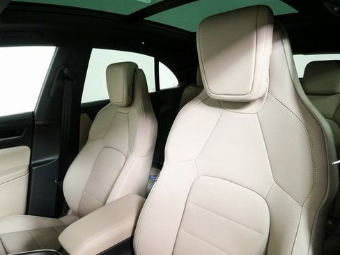 New 2026 Porsche Macan 4S Electric AWD/4WD image 5