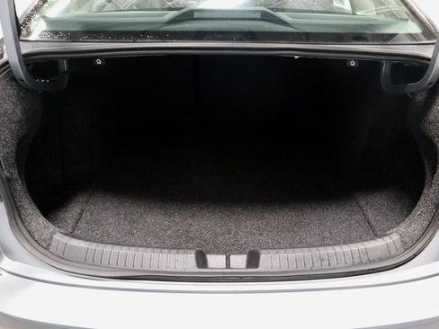 Used 2024 Volkswagen Jetta SE image 14