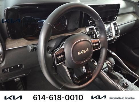 Certified 2023 Kia Sorento S AWD/4WD image 17