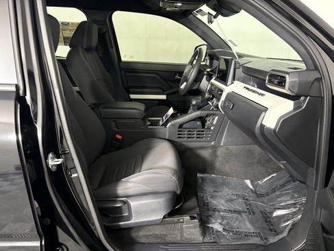 Used 2024 Toyota Tacoma TRD Sport image 33