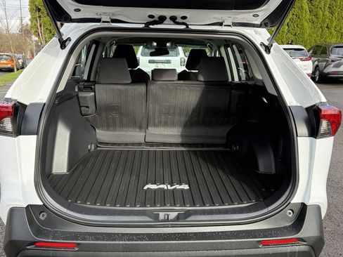 Used 2024 Toyota RAV4 XLE image 10