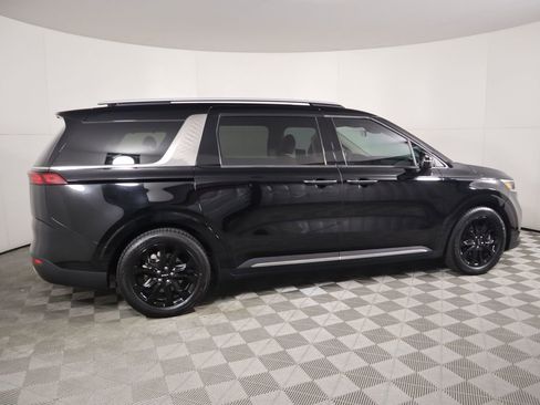 Used 2024 Kia Carnival SX image 4